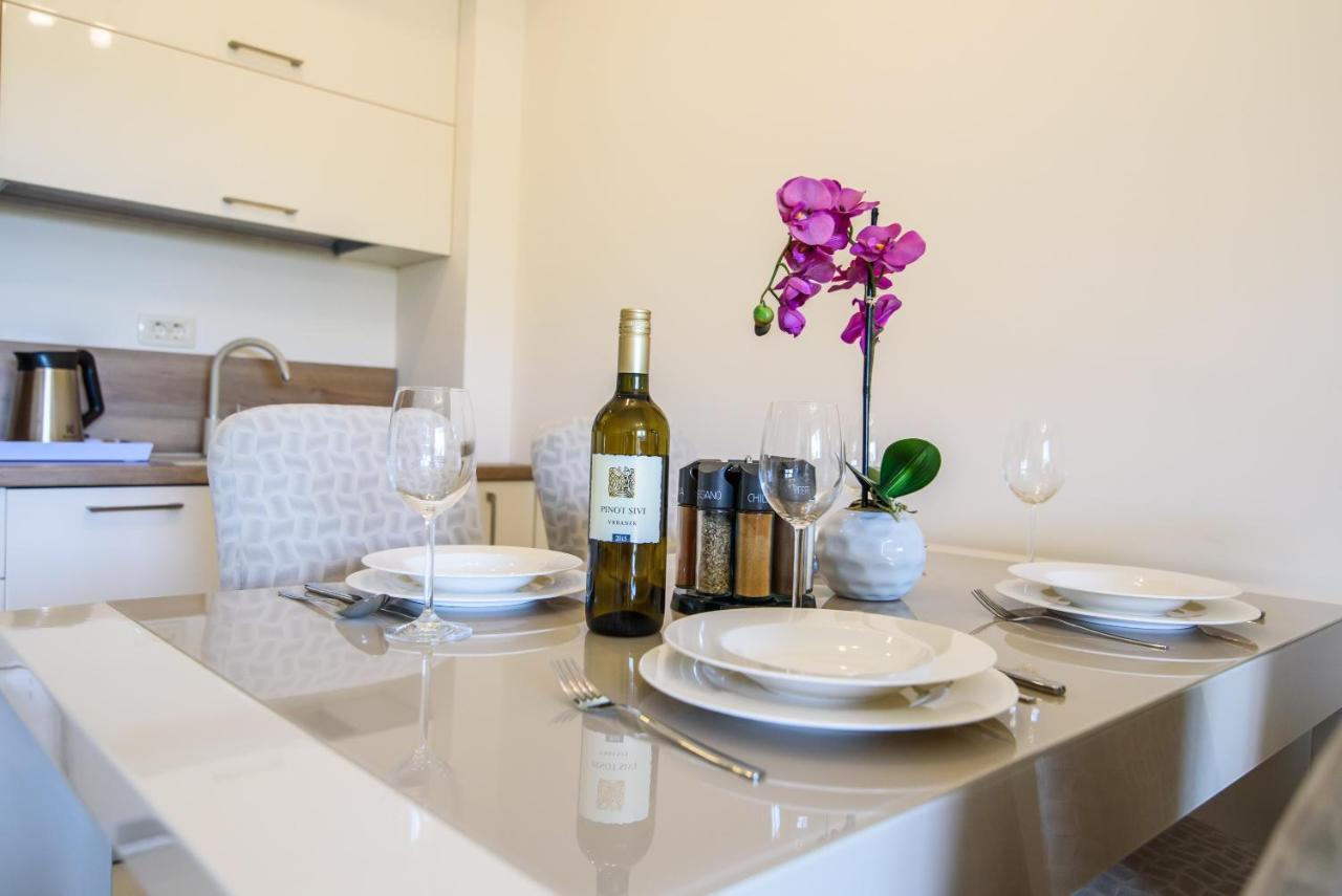 Apartments Leone Lukas Promajna Chambre photo