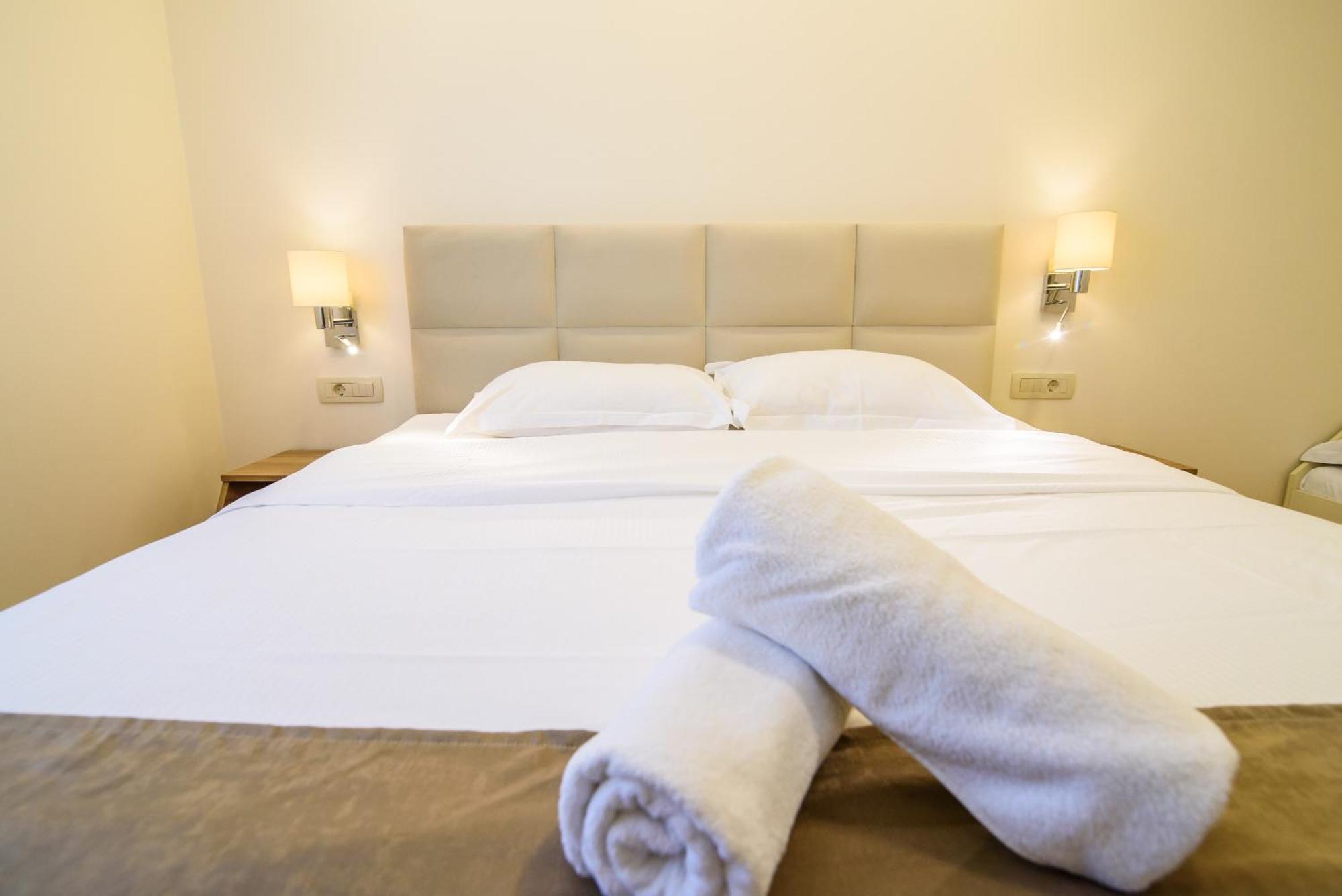 Apartments Leone Lukas Promajna Chambre photo