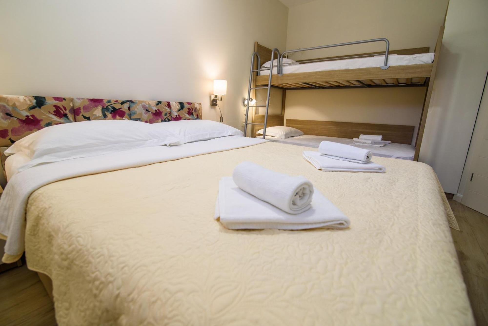 Apartments Leone Lukas Promajna Chambre photo