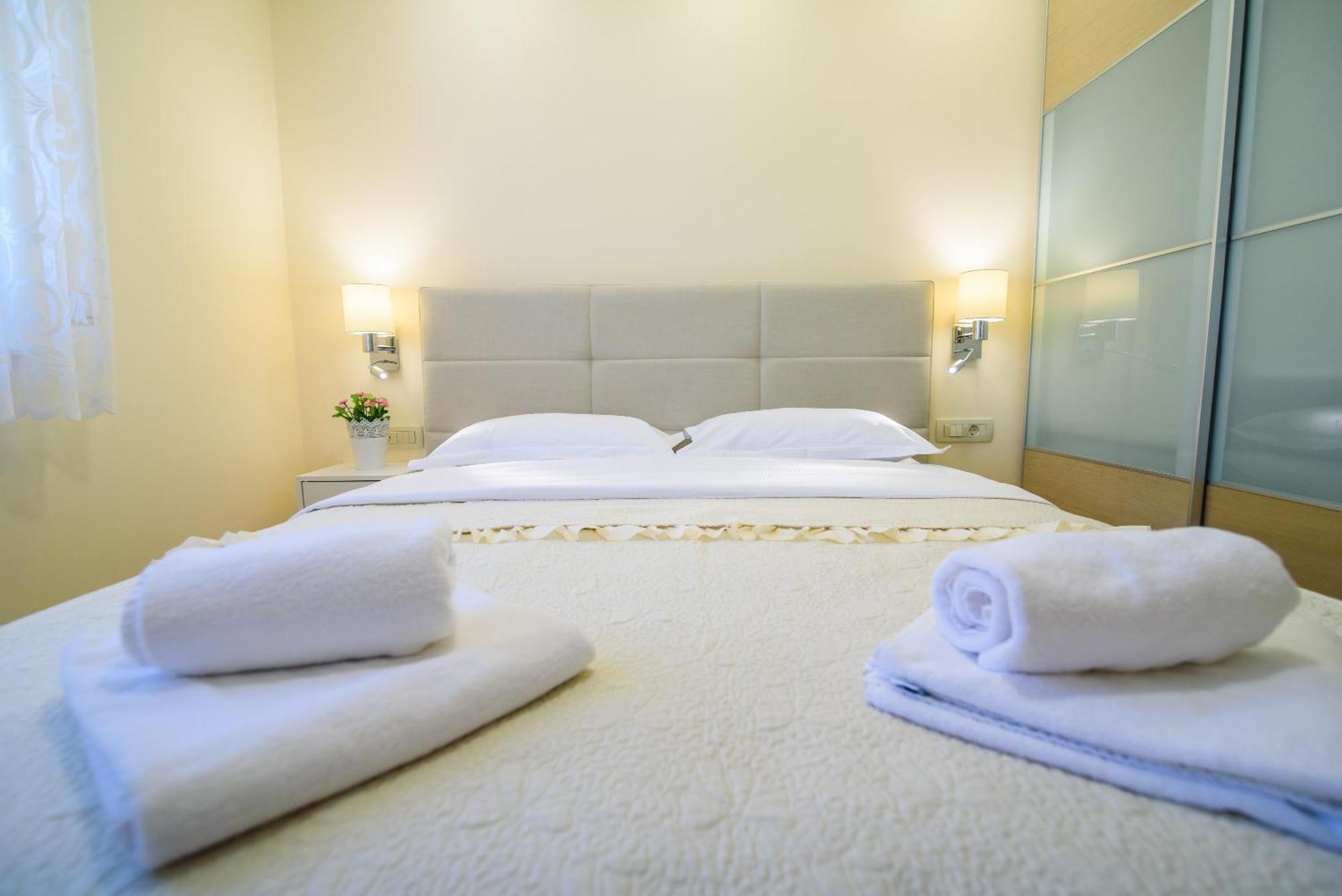 Apartments Leone Lukas Promajna Chambre photo