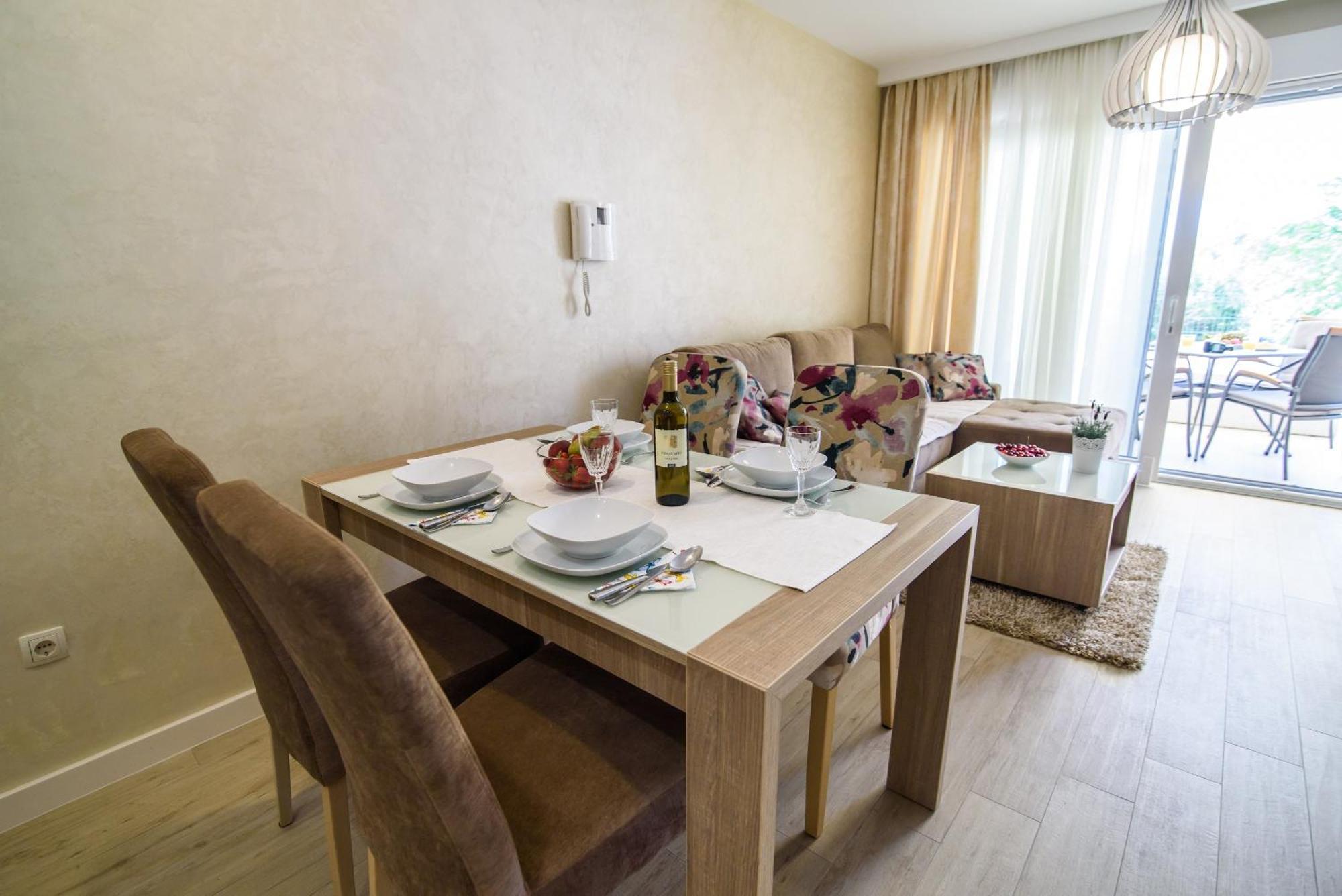 Apartments Leone Lukas Promajna Chambre photo